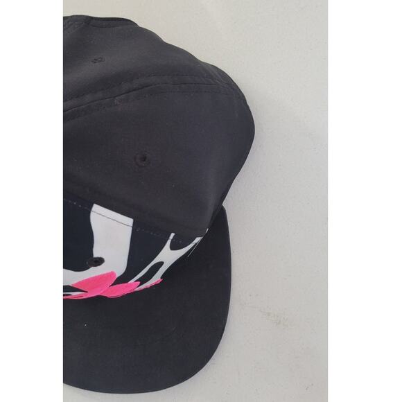 Under Armour Adjustable Youth Hat Black with Hot Pink Sporty Punk Outdoorsy NWOT - Picture 4 of 8